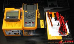 Fluke 233 數(shù)字萬(wàn)用表(真有效值、遠(yuǎn)程控制、顯示分離)